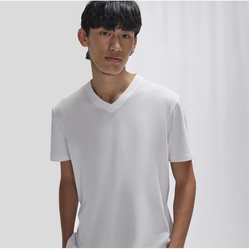 TU008 B&C #E150 V T-shirt scollo a V vestibilità moderna con cuciture laterali senza etichetta 100% cotone Oeko Tex Standard 100 Thumbnail